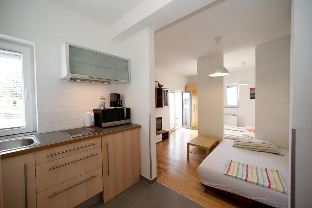 Bc Apartments - Mit Zentralheizung Сень Номер фото